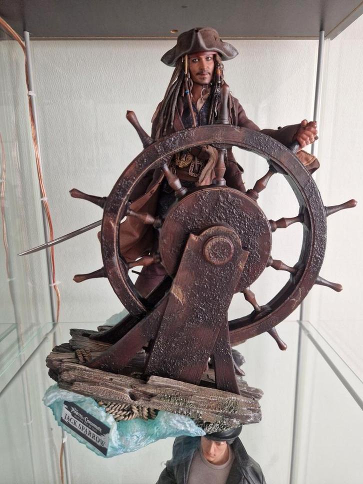 Hot Toys Jack Sparrow DX38 - Zo Goed Als Nieuw!, Verzamelen, Film en Tv, Zo goed als nieuw, Film, Actiefiguur of Pop, Ophalen