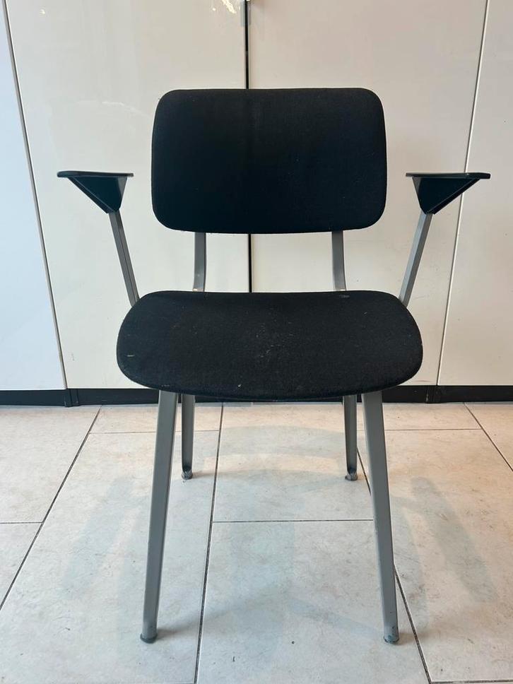 Arhend De Cirkel Revolt eetkamerstoel, Huis en Inrichting, Stoelen, Gebruikt, Eén, Metaal, Grijs, Ophalen