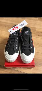 Gloednieuwe superga x dsquared2 sneakers in maat 38., Zwart, Nieuw, Disquared, Ophalen of Verzenden