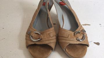 Hugo boss pumps/sleehakken mast 38, nette staat beschikbaar voor biedingen