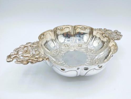 Zilveren brandewijnkom, Jan Verdoes, Haarlem, 1749, Antiek en Kunst, Antiek | Goud en Zilver, Zilver, Verzenden