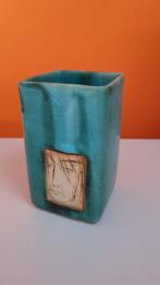 gesigneerde vaas met twee gezichten Pirjo Nylander Finland, Ophalen of Verzenden