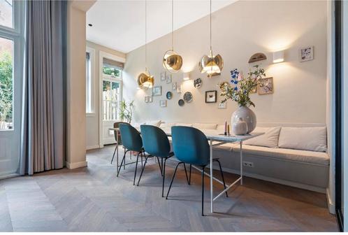 4 Gubi design stoelen donker blauw, Huis en Inrichting, Stoelen, Zo goed als nieuw, Metaal, Blauw, Ophalen