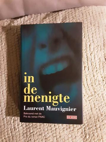 IN de menigte-----Laurent Mauvignier beschikbaar voor biedingen