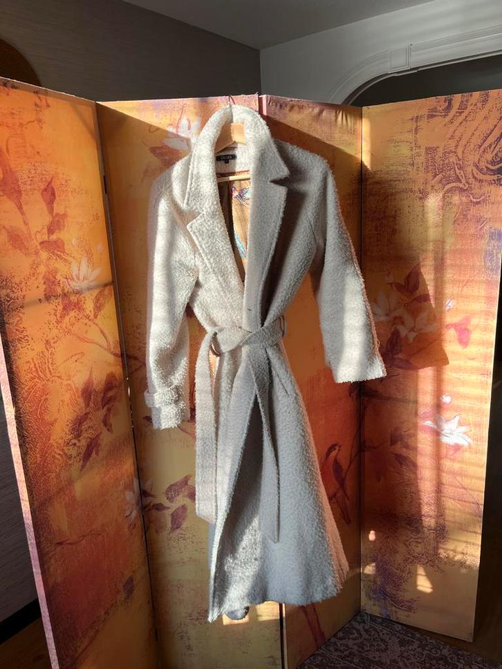 Prachtige jas van King Louie maat 42, Kleding | Dames, Jassen | Winter, Gedragen, Maat 42/44 (L), Wit, Ophalen of Verzenden