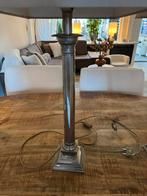 Twee zilveren lampen met crème kap, Huis en Inrichting, Lampen | Hanglampen, Ophalen of Verzenden, 50 tot 75 cm