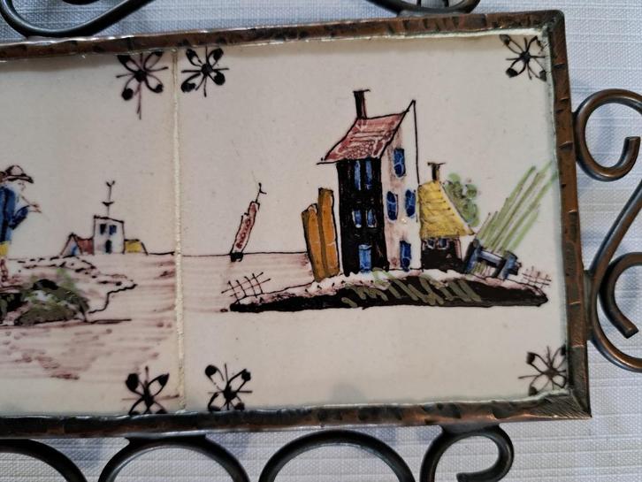 Oud sleutelrekje koper handdoek haakjes rek makkum tegels, Antiek en Kunst, Antiek | Woonaccessoires, Verzenden