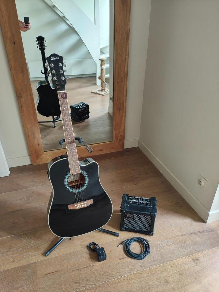 Fazley gitaar FE118CBK + Roland MICRO CUBE versterker, Muziek en Instrumenten, Versterkers | Bas en Gitaar, Zo goed als nieuw