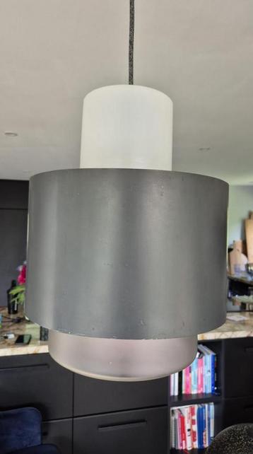 Set vintage hanglampen uit een kerk beschikbaar voor biedingen