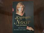 Koningin Noor van Jordanie - een leven in het teken van vred, Koningin Noor van Jordanië, Ophalen of Verzenden, Zo goed als nieuw