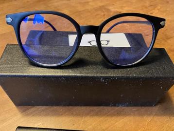 Blauw licht bril zonder sterkte beschikbaar voor biedingen