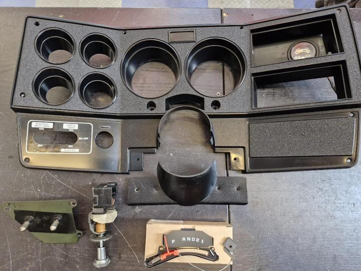 Dash bezel OE instrumenten paneel Blazer K5 1984 Ex-Army., Auto-onderdelen, Dashboard en Schakelaars, Amerikaanse onderdelen, Oldtimer onderdelen