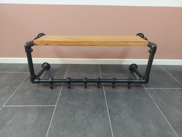 Kapstok beschikbaar voor biedingen