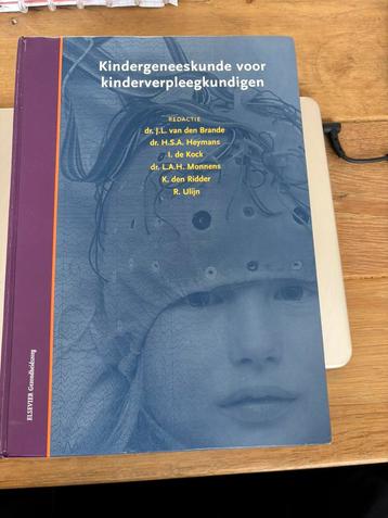 Kindergeneeskunde voor kinderverpleegkundigen beschikbaar voor biedingen