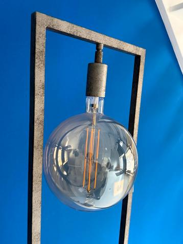 Industrieel Staanlamp Zoe 2 stuks beschikbaar voor biedingen