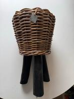 Bloempot op poten - Rotan, Ophalen, Overige materialen, Gebruikt, Rond