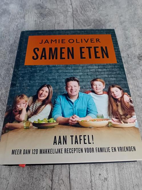 Jamie Oliver - Samen eten, Boeken, Kookboeken, Gelezen, Ophalen of Verzenden