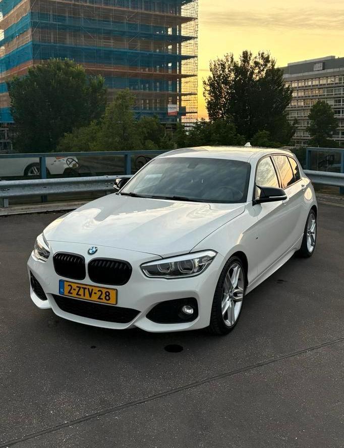 BMW 1 serie 116i | M PAKKET | NIEUWE APK | ORGINEEL NL, Auto's, BMW, Particulier, 1-Serie, ABS, Airbags, Airconditioning, Bluetooth