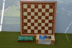 Vintage Longfield schaakbord met schaakstukken + damstenen, Hobby en Vrije tijd, Gezelschapsspellen | Bordspellen, Een of twee spelers