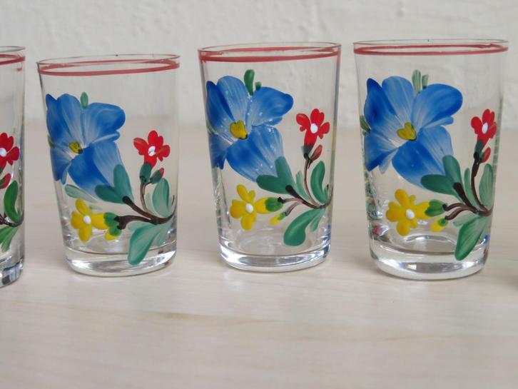 Oostenrijkse wijnglaasjes uit begin jaren '50. Handwerk., Verzamelen, Glas en Borrelglaasjes, Zo goed als nieuw, Overige typen