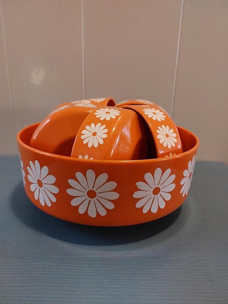 Vintage Italiaans Flower Power Cosmoplast Schalen Oranje, Verzamelen, Retro, Huis en Inrichting, Ophalen of Verzenden