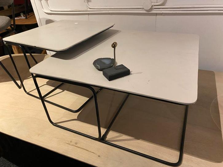 Salontafel Set Beige/Zwart - Nestbaar Aluminium Blad, Huis en Inrichting, Tafels | Salontafels, Nieuw, Minder dan 50 cm, 50 tot 100 cm