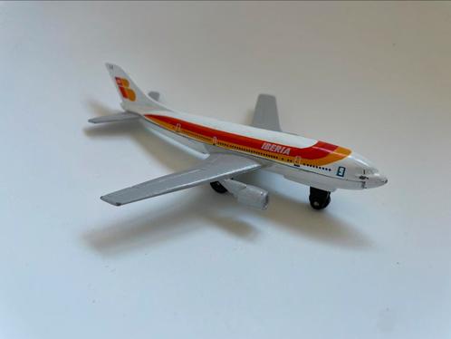 model vliegtuig Airbus A300B Iberia Spanje Matchbox 1973, Verzamelen, Luchtvaart en Vliegtuigspotten, Gebruikt, Schaalmodel, Ophalen of Verzenden