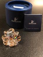 NIEUWSTAAT SWAROVSKI PLAQUETTE BAMBI DISNEY, Verzamelen, Swarovski, Ophalen of Verzenden, Zo goed als nieuw, Figuurtje