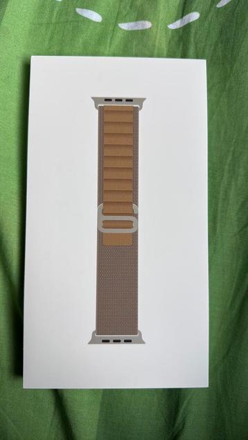 Apple watche band 49mm beschikbaar voor biedingen