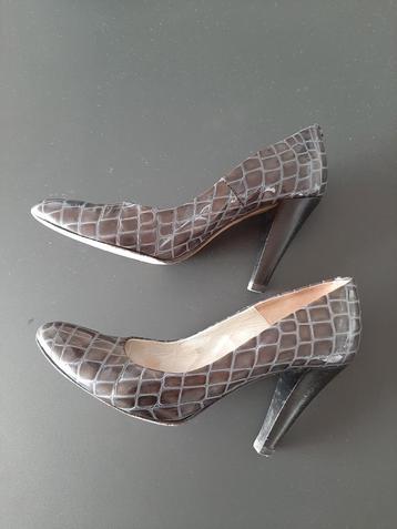 Blauwe pumps met krokodillenprint, maat 37, hak 9 cm beschikbaar voor biedingen