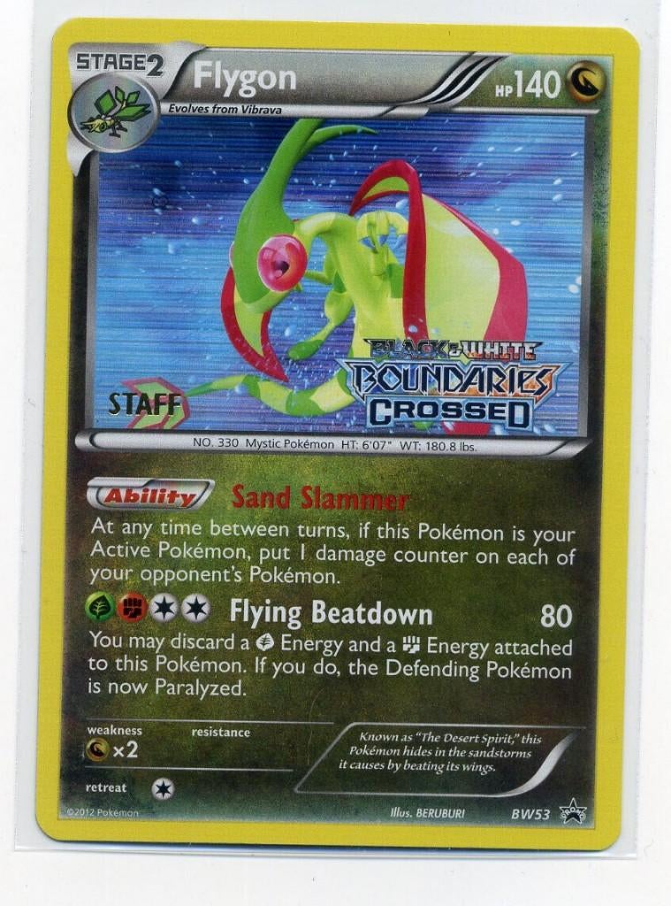 Pokemon boundaris crossed flygon prerelease staff promo bw53, Hobby en Vrije tijd, Verzamelkaartspellen | Pokémon, Ophalen of Verzenden