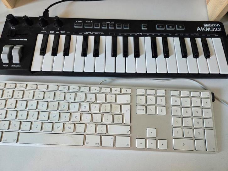 Midiplus AKM322 MIDI Keyboard, Muziek en Instrumenten, Keyboards, Ophalen of Verzenden