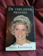 De verliefde prinses van Anna Pasternak uit 1994. Lady Diana, Verzamelen, Koninklijk Huis en Royalty, Ophalen of Verzenden, Zo goed als nieuw
