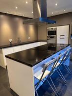 Witte hoogglans keuken met kookeiland incl kookplaat en oven, Huis en Inrichting, Keuken | Complete keukens, Ophalen, Gebruikt