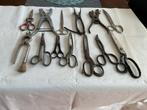 Verzameling met diverse oude scharen en tangetjes., Antiek en Kunst, Antiek | Gereedschap en Instrumenten, Ophalen of Verzenden
