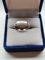 Zilveren Ring met bewerkte/versierde randen, Ophalen of Verzenden, Dame, Zilver, Zilver