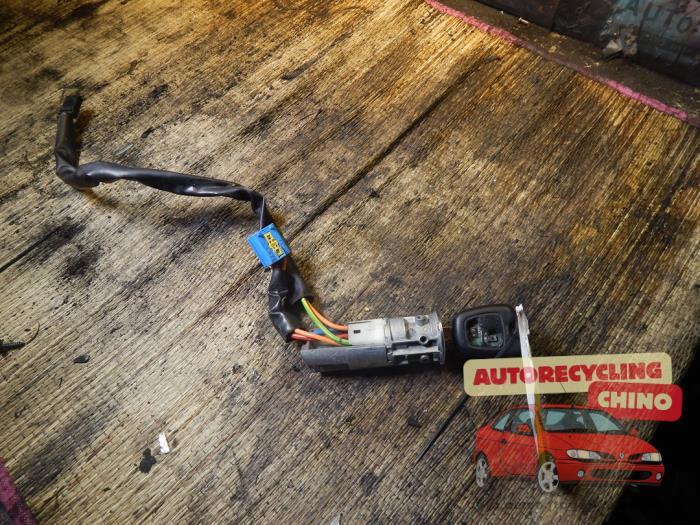 Kontaktslot + Sleutel van een Peugeot 206, Auto-onderdelen, Ophalen, Gebruikt, -, -