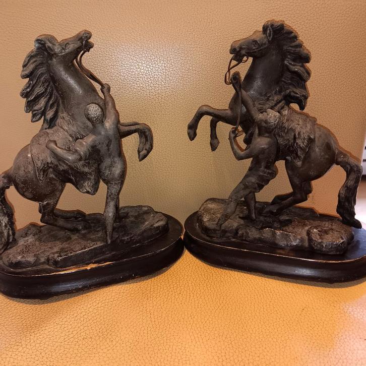 Spelter sculptures paarden?, Antiek en Kunst, Kunst | Beelden en Houtsnijwerken, Ophalen of Verzenden