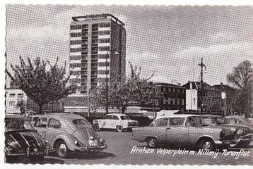 Arnhem Velperplein met mooie oude auto's 1963.VW kever/Audi  beschikbaar voor biedingen