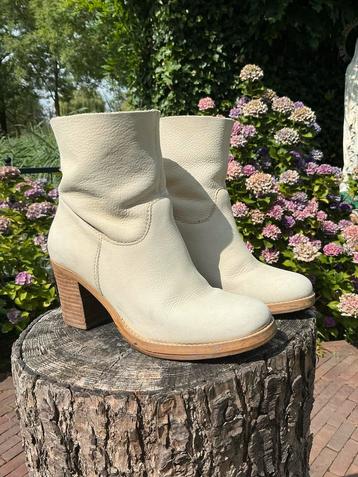 Wit/Room Enkellaarsjes ❤️ ZGAN 2 x hedragen beschikbaar voor biedingen