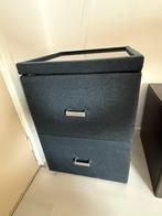 Donkerblauw Nachtkastje met lades en glasplaat, Ophalen, Overige materialen, Minder dan 50 cm, Gebruikt