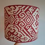 Handgemaakte lampenkap geweven ikat bordeauxrood/creme 30 cm, Ophalen of Verzenden, Nieuw, Rond, Minder dan 25 cm
