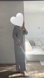 Marokkaanse Djellaba lichtgrijs met kralen, Kleding | Dames, Ophalen of Verzenden, Zo goed als nieuw, Grijs, Overige typen