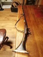 ANTIEK MUSKET GEWEER VAN VOOR 1870 LENGTE 157 CM BERBERS, Antiek en Kunst, Antiek | Overige Antiek, Ophalen