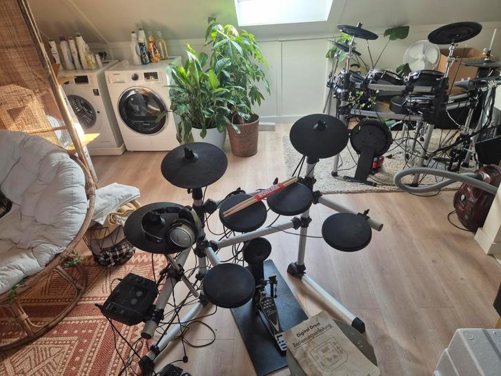 Fame Elektrisch Drumstel - Inclusief Accessoires!, Muziek en Instrumenten, Drumstellen en Slagwerk, Ophalen