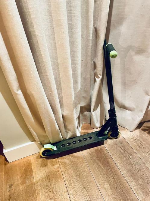 Micro Extreme Stuntstep, Fietsen en Brommers, Steps, Gebruikt, Gewone step, Ophalen