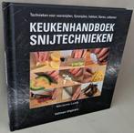 Boek Keukenhandboek snijtechnieken - Marianne Lumb, Ophalen of Verzenden, Zo goed als nieuw