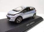 Opel Ampera E  '' opel collection '', Hobby en Vrije tijd, Modelauto's | 1:43, Ophalen of Verzenden, Zo goed als nieuw, Auto, Overige merken