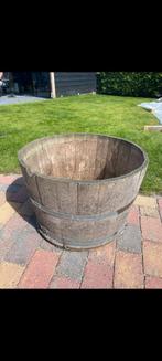 Half wijn vat/ bloembak. ( 112 L ), Tuin en Terras, Bloembakken en Plantenbakken, Gebruikt, Rond, Ophalen of Verzenden, 60 tot 100 cm
