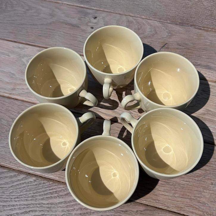 Vtg Jonhson Bros England Ironstone 6 Kopjes en  4 Schotels, Huis en Inrichting, Keuken | Servies, Zo goed als nieuw, Kop(pen) en/of Schotel(s)